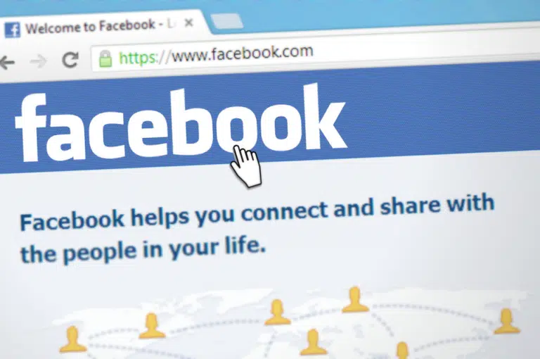 Comment signaler des publication sur Facebook